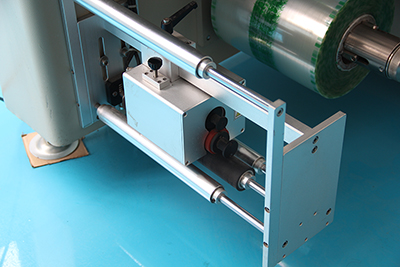 Bottom Reel Horizontal Flow Wrapper